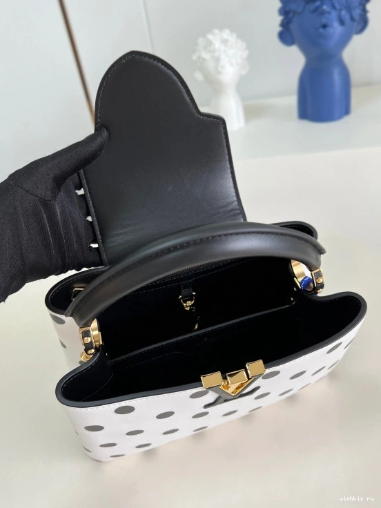 WIS LOUIS BB VUITTON CAPUCINES 0808